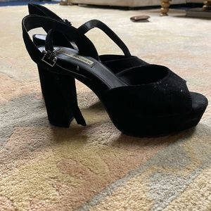 Steve Madden black heels